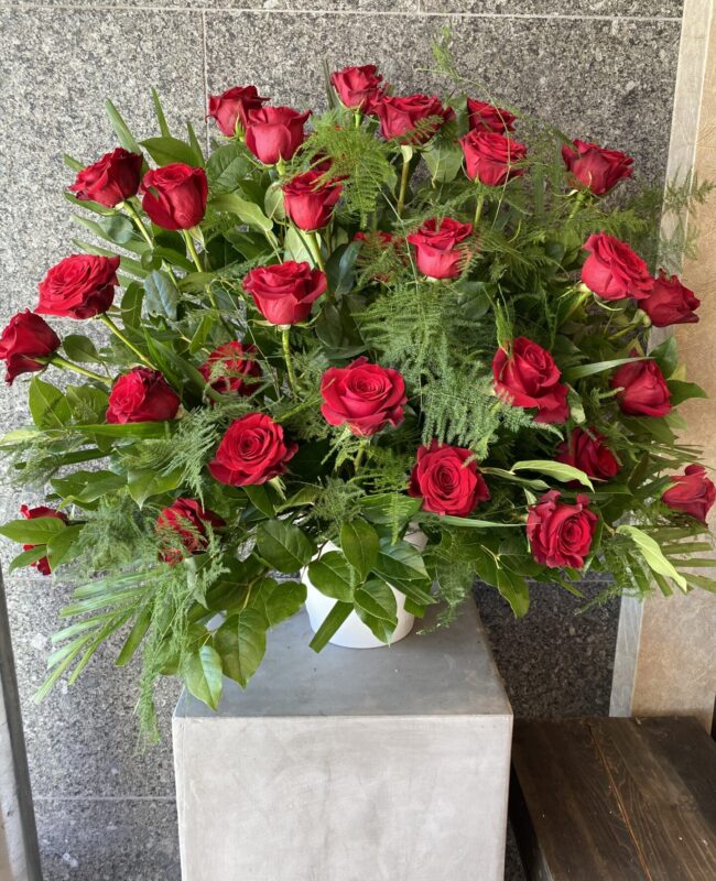 BOUTIQUE FUNERAL ROSES 30 FREEDOM